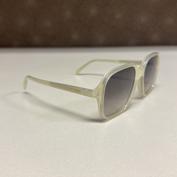 🔥🔥🔥Authentic Celine Oversized Sunglasses - Picture 3 of 8